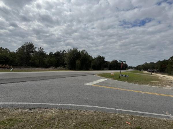 1.68 AC US-90,  Defuniak Springs,  FL 32433