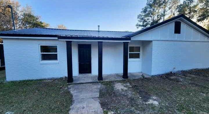 1853 Wadsworth Road, Baker, FL 32531