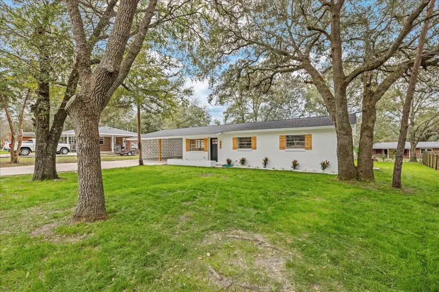 142 Edwards Circle, Valparaiso, FL 32580