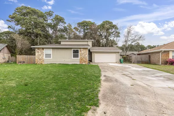 231 Seville Circle,  Mary Esther,  FL 32569