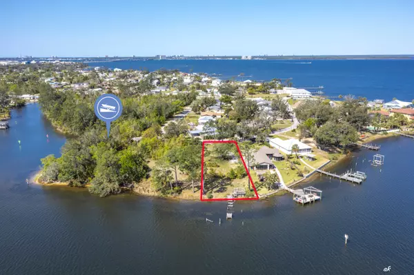 Panama City, FL 32405,3719 Shoreline Circle