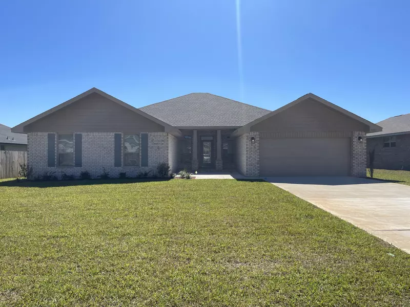 5833 Crestlake Drive, Crestview, FL 32536