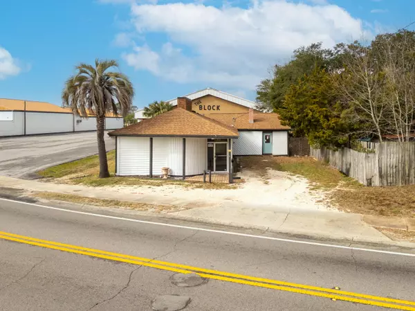 110 SE Perry Ave Avenue, Fort Walton Beach, FL 32548