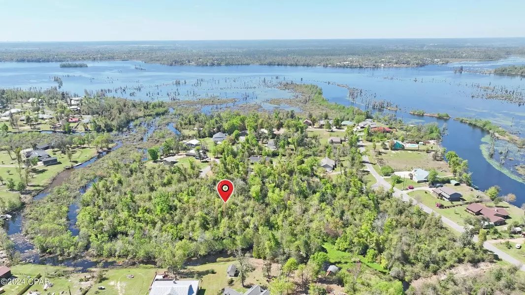 35 Indian Bluff Drive, Youngstown, FL 32466