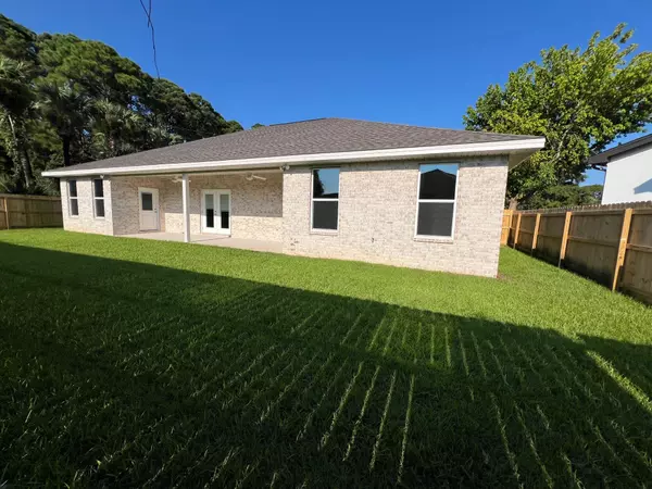 Mary Esther, FL 32569,100 Dolphin Road