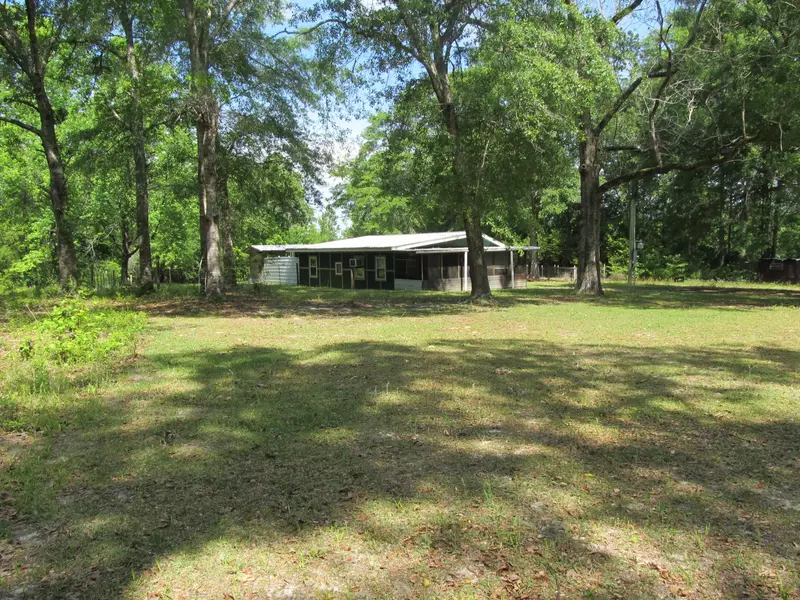 1722 Red Hill Road, Ponce De Leon, FL 32455