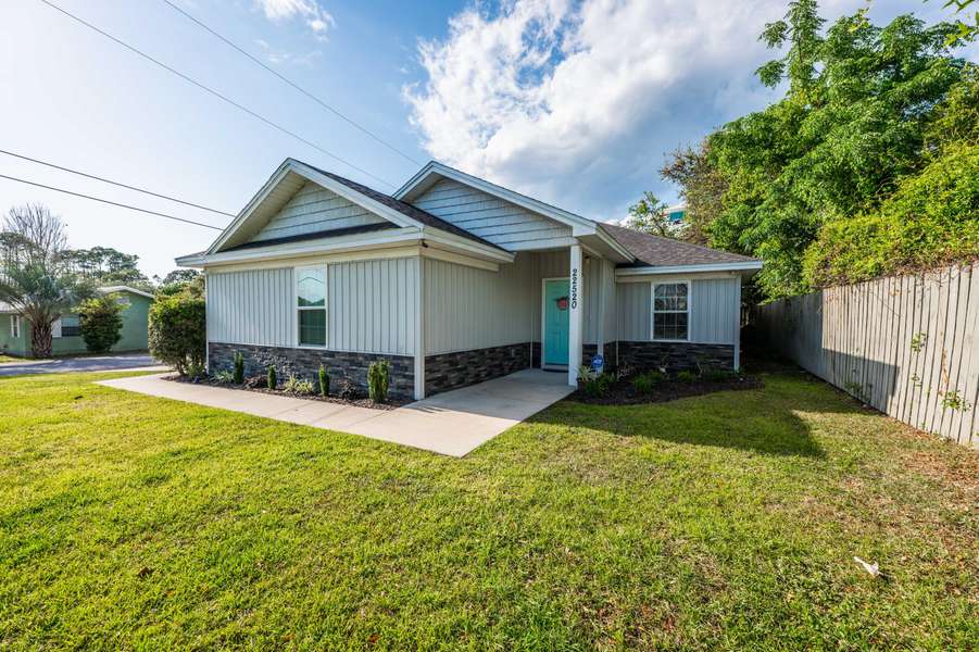 22520 Hilltop Avenue, Panama City Beach, FL 32413