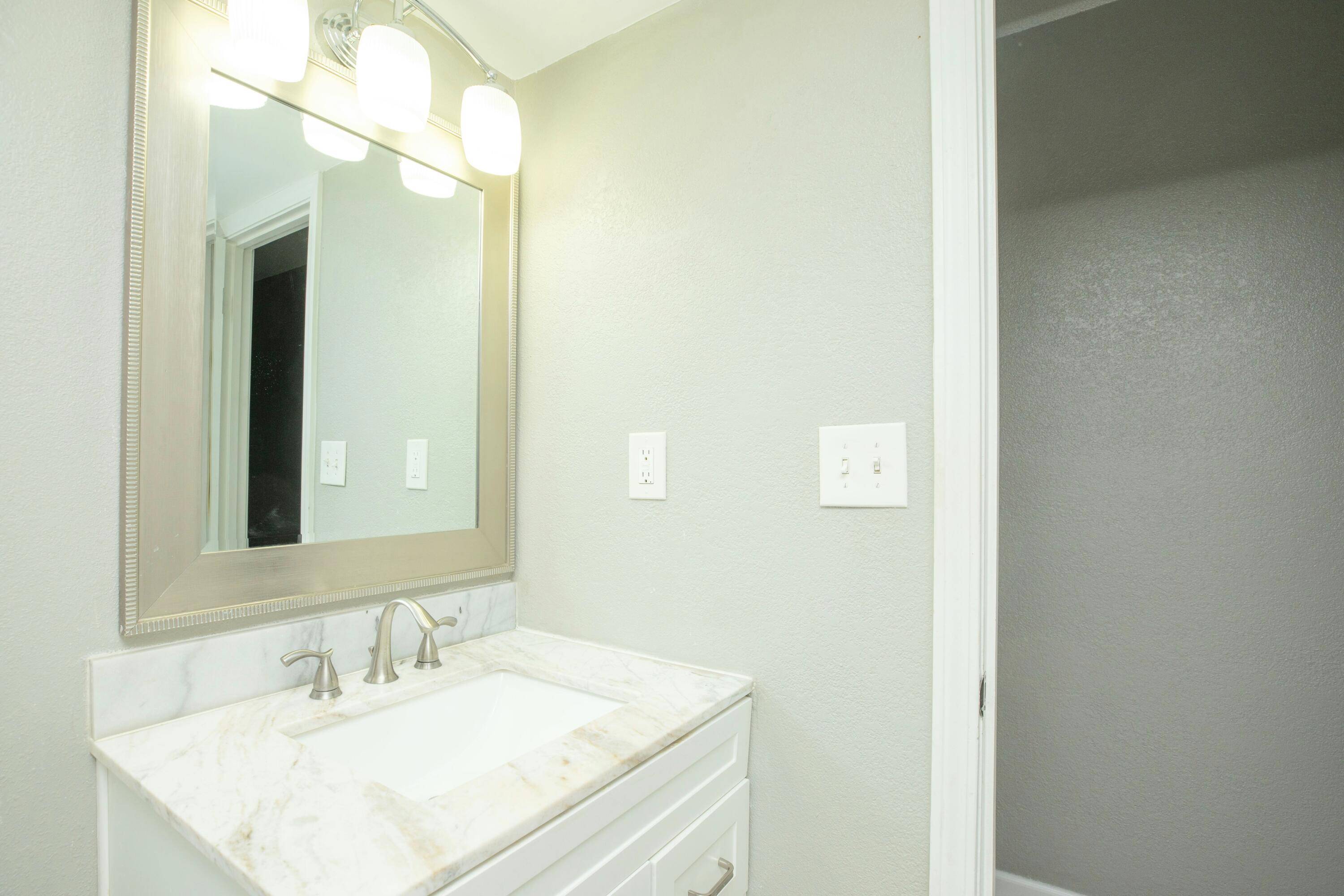 Fort Walton Beach, FL 32548,401 MARSHALL CT NW  #UNIT 2