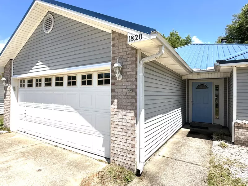 1820 Brick Circle, Fort Walton Beach, FL 32547