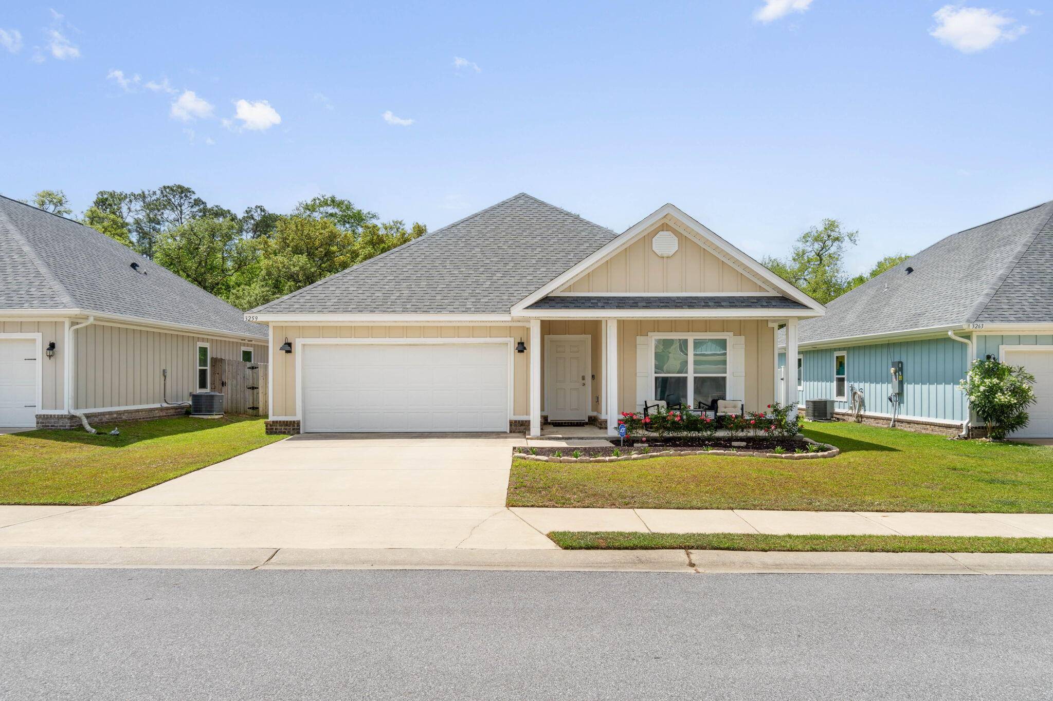 3259 Heritage Oaks Circle,  Navarre,  FL 32566