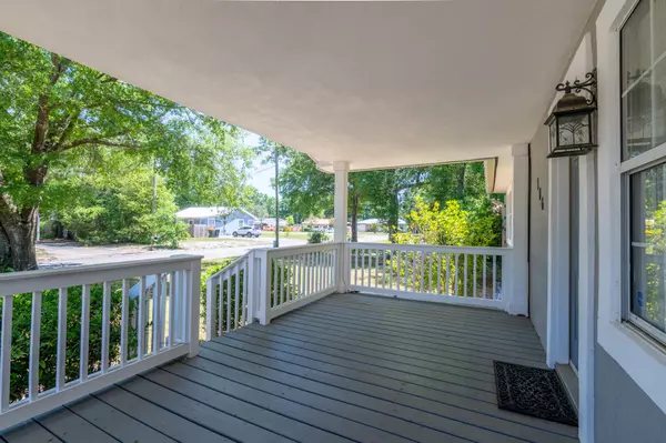 Fort Walton Beach, FL 32548,106 NW Thames Place