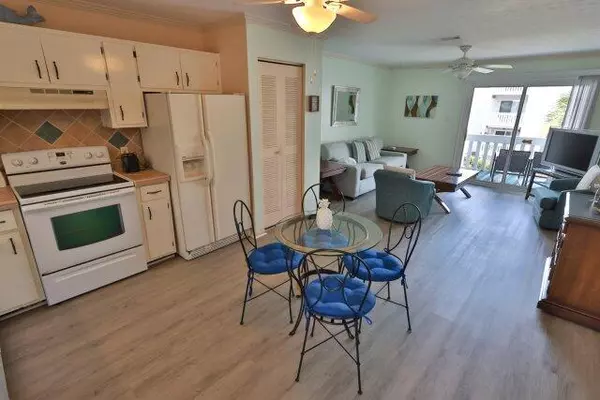 1330 SE Miracle Strip Parkway  #APT 205, Fort Walton Beach, FL 32548