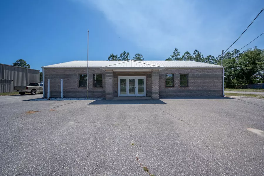 1045 S Fairfield Drive, Pensacola, FL 32506