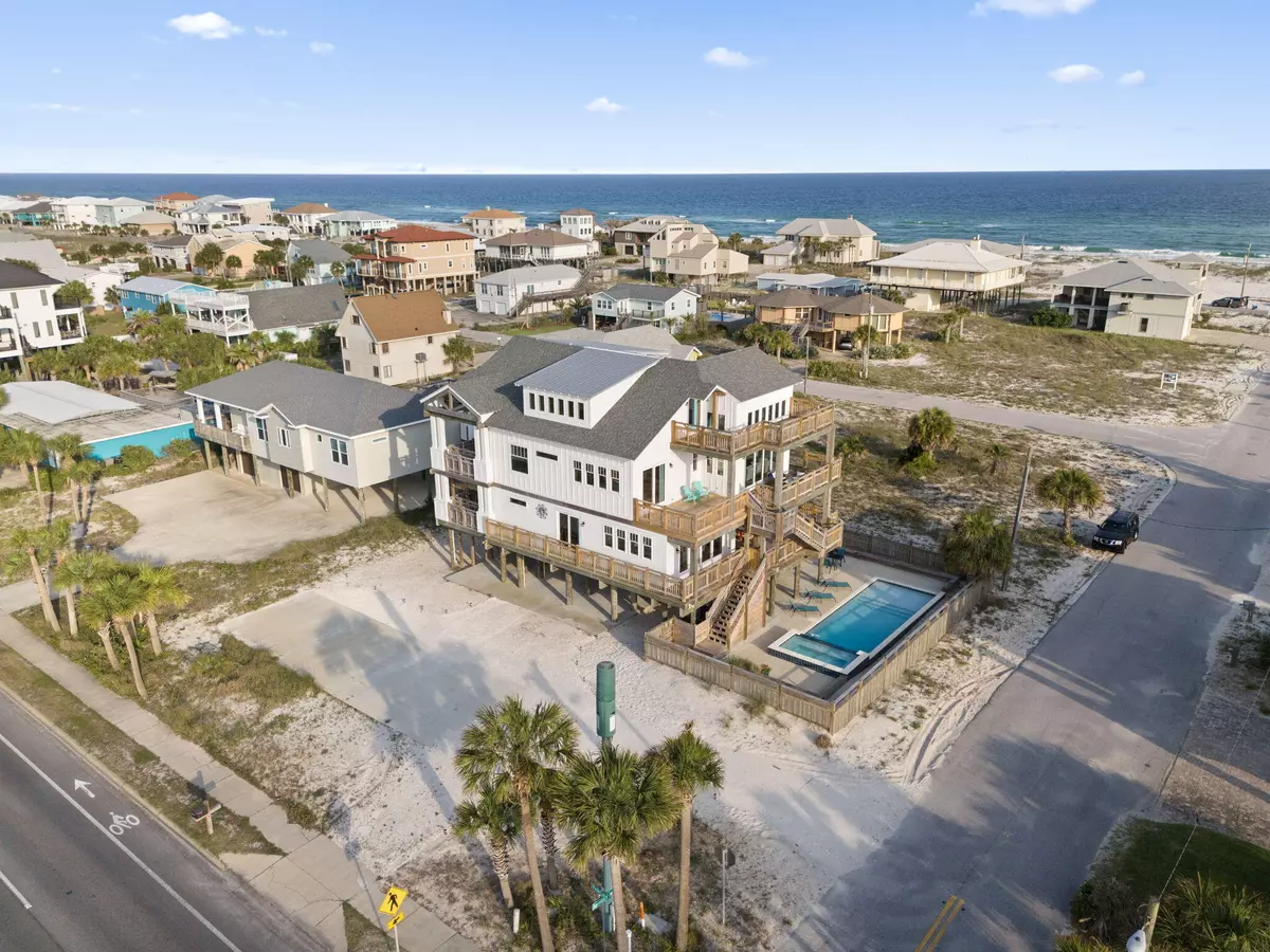 Pensacola Beach, FL 32561,800 Via De Luna Drive