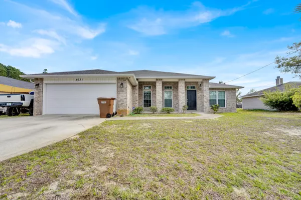 8631 Laredo Street, Navarre, FL 32566