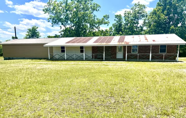 13325 N US Highway 331, Defuniak Springs, FL 32433