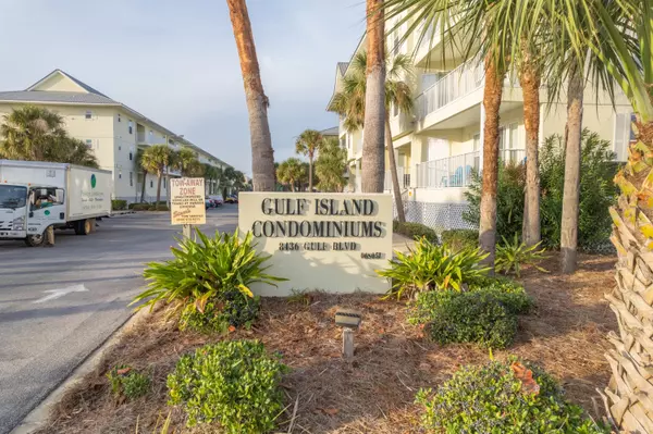 8436 Gulf Boulevard  #UNIT 431, Navarre, FL 32566