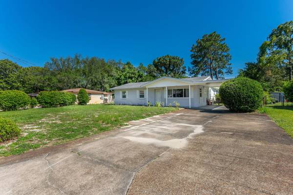 318 NW Oakland Circle,  Fort Walton Beach,  FL 32548