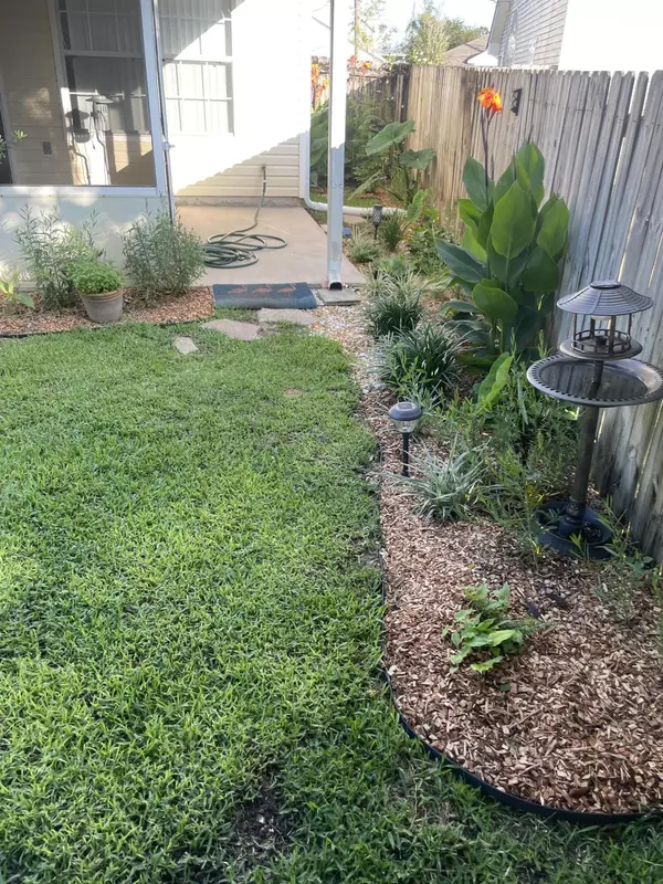 423 Pristine Water Lane, Mary Esther, FL 32569