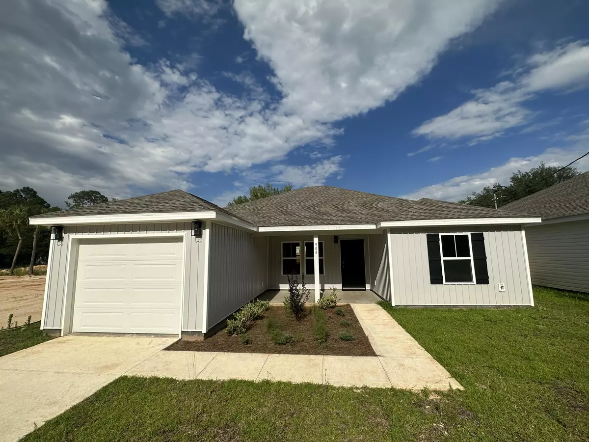 Bonifay, FL 32425,908 N Tracy Street