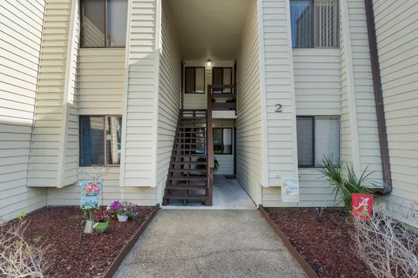 Fort Walton Beach, FL 32548,308 SW Miracle Strip Parkway  #UNIT 2B