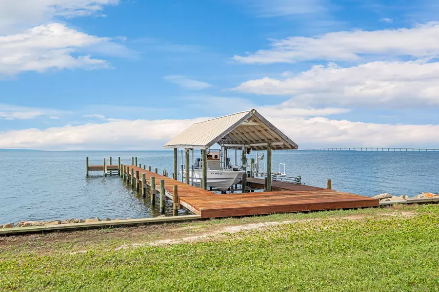 2946 Coral Strip Parkway, Gulf Breeze, FL 32563