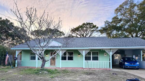 441 Stonehenge Drive, Mary Esther, FL 32569