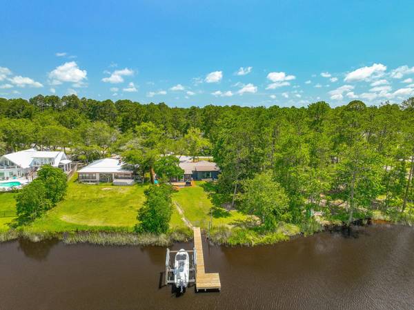 644 Bay Grove Road, Freeport, FL 32439