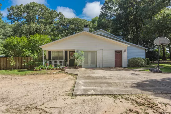 Crestview, FL 32536,5740 N Highway 85