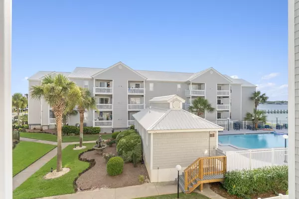 1330 SE Miracle Strip Parkway  #APT 211, Fort Walton Beach, FL 32548