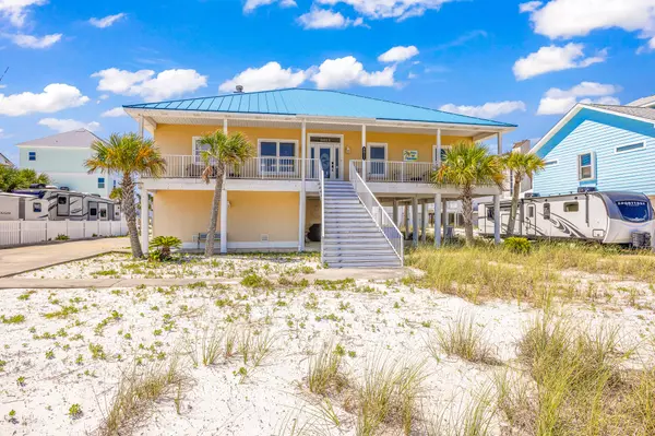 8011 White Sands Boulevard, Navarre, FL 32566