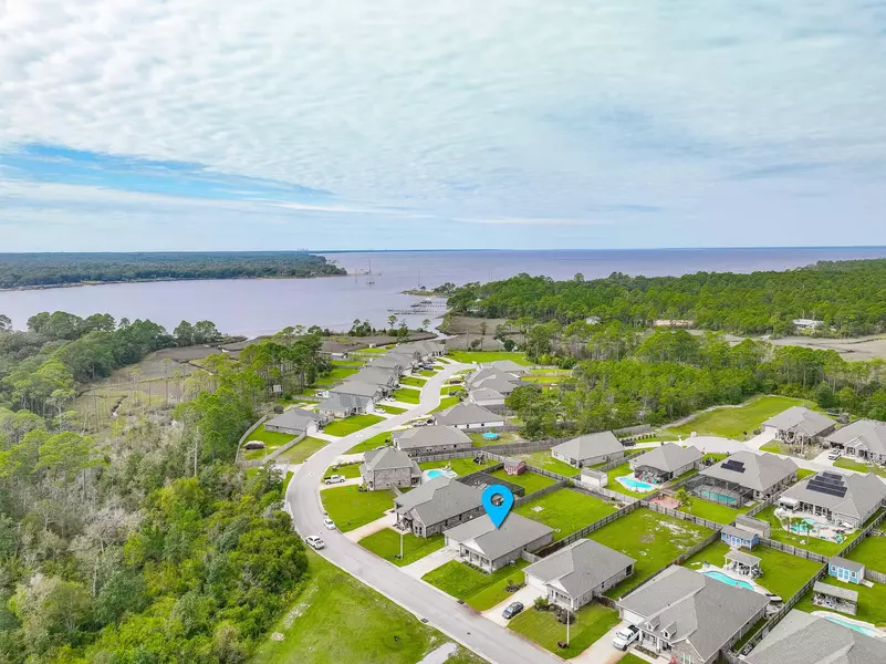 3527 Turquoise Drive, Navarre, FL 32566