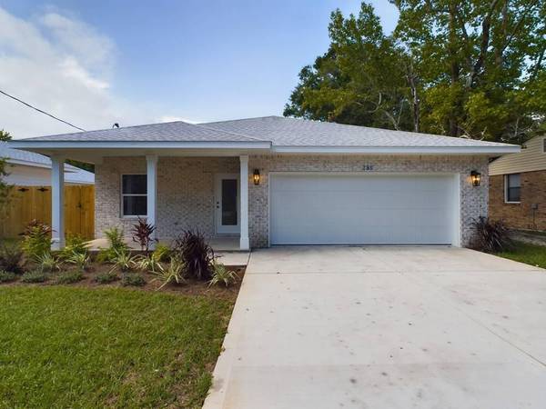 238 NE Greenbrier Drive, Fort Walton Beach, FL 32547