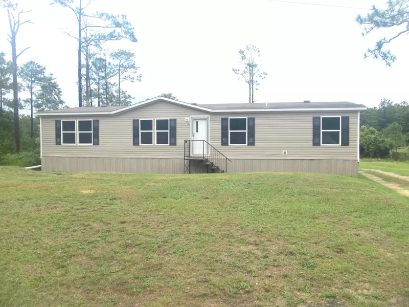 348 Dr Roberts Drive, Defuniak Springs, FL 32433