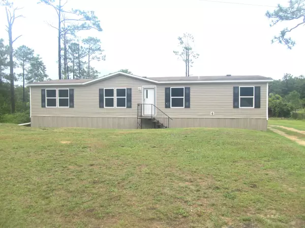 348 Dr Roberts Drive, Defuniak Springs, FL 32433