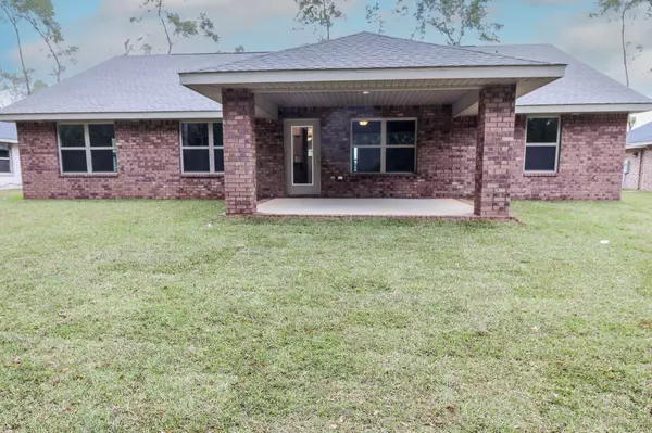 Crestview, FL 32536,5832 Crestlake Drive