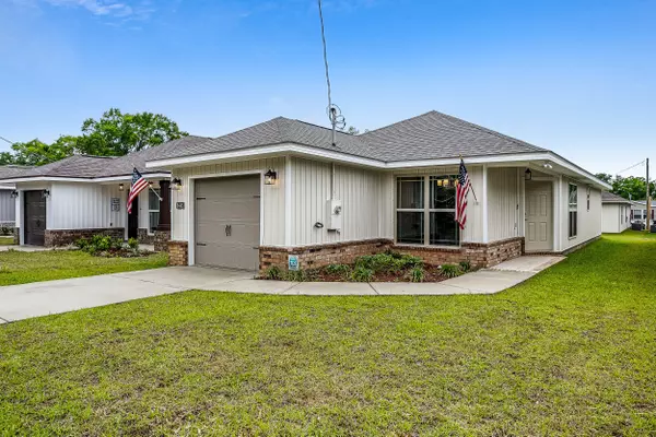 Defuniak Springs, FL 32433,675 Passion Flower Street