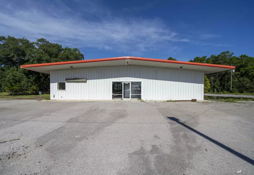 13919 Highway 77, Southport, FL 32409