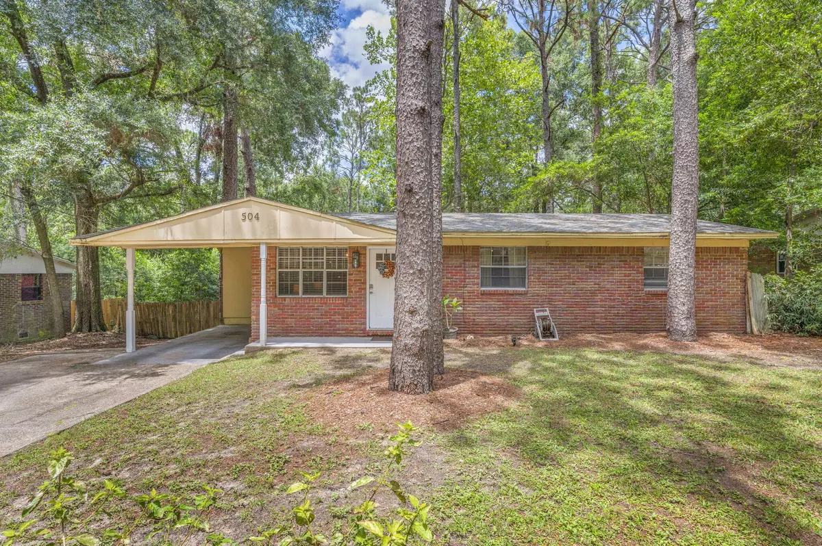 Crestview, FL 32539,504 Tall Pines Street