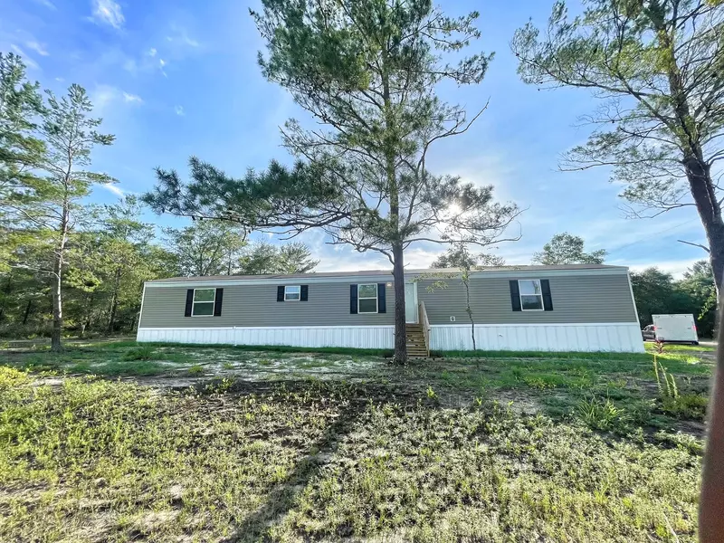 11 W Lafavre Lane, Defuniak Springs, FL 32433