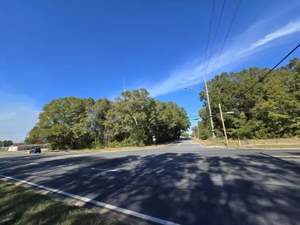 Crestview, FL 32536,.60 Acre US-90 & LINDBERG Street