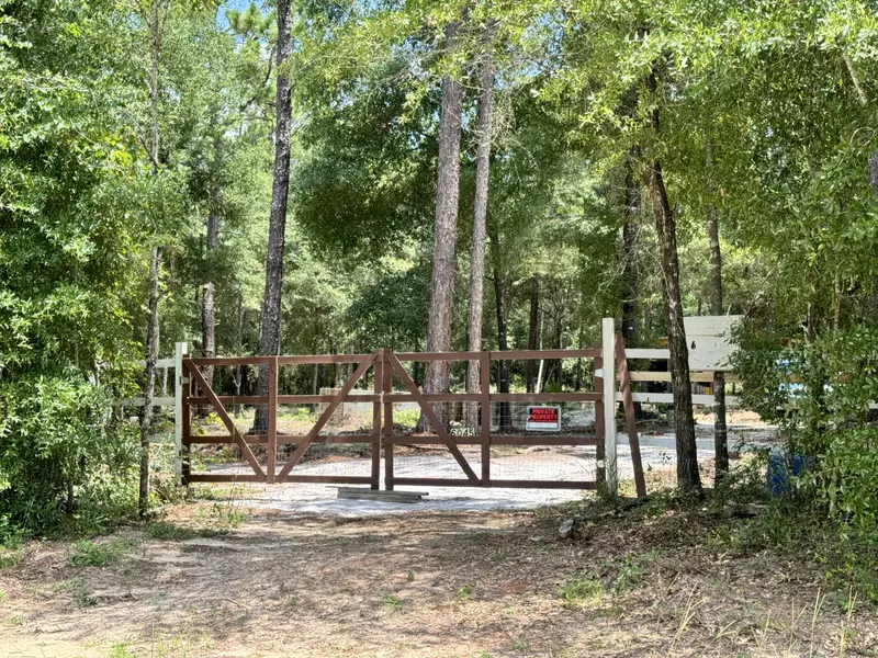 6045 Sand Hill Road, Crestview, FL 32539