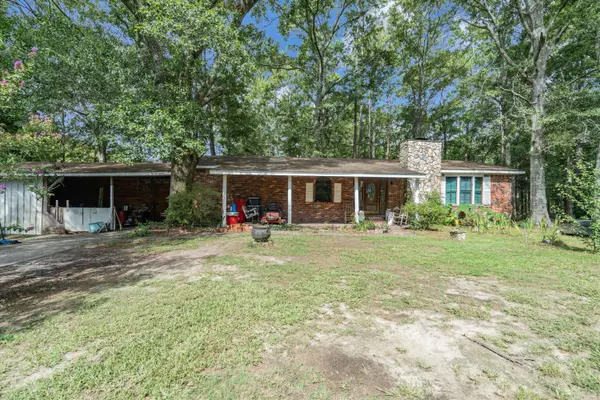 Laurel Hill, FL 32567,80 Wain Huckabee Road