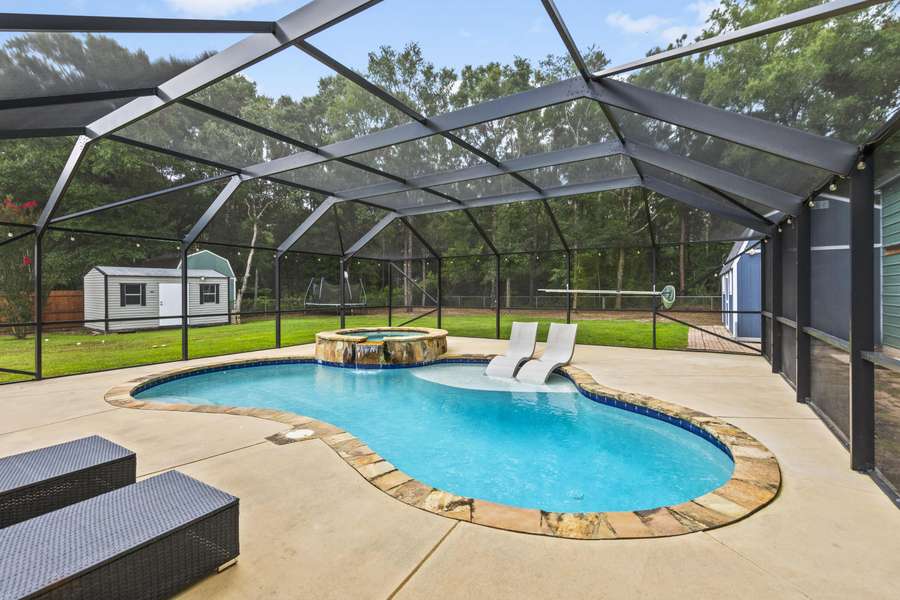 1177 Blackberry Circle, Baker, FL 32531