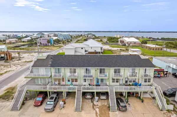 Navarre, FL 32566,8216 Gulf Boulevard  #D