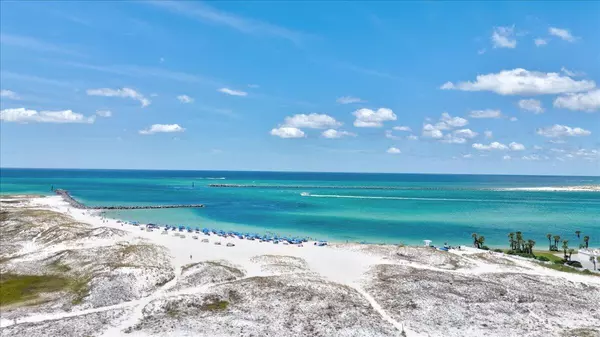 Destin, FL 32541,114 Gulf Winds Court  #114