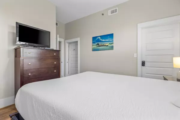 Santa Rosa Beach, FL 32459,2050 W County Highway 30A  ## M1407