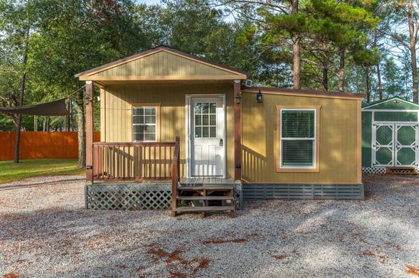 195 Passion Flower Street,  Defuniak Springs,  FL 32433