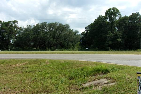 3212 E Highway 90, Crestview, FL 32539