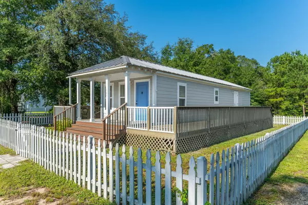 153 Caswell Branch Road, Freeport, FL 32439